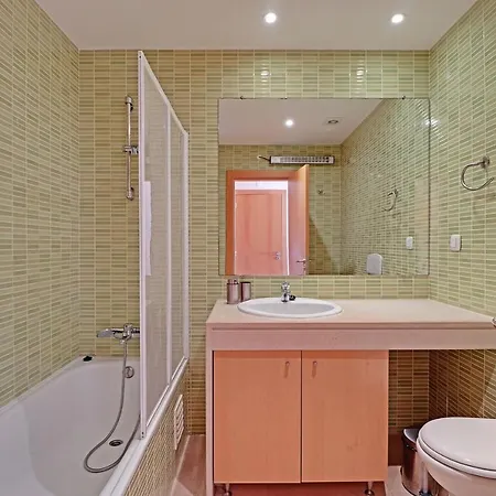 Modern 1 With Pool By Homing Apartment *