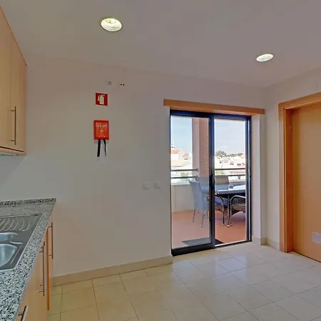 Apartment Modern 1 With Pool By Homing