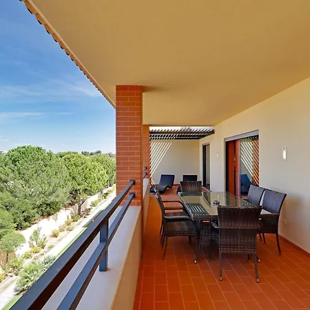 Modern With Pool By Homing Apartamento *