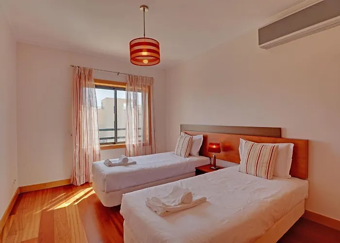 Modern 1 With Pool By Homing