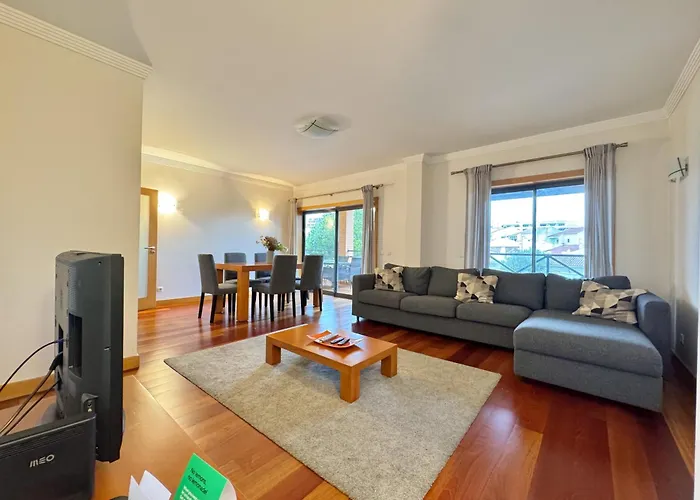 Modern 1 With Pool By Homing