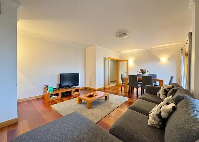 Modern 1 With Pool By Homing